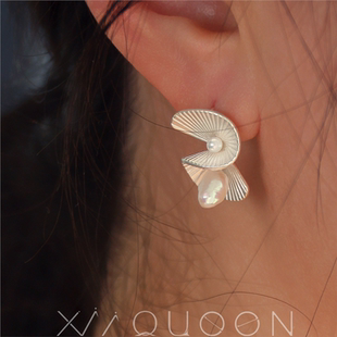 小众独特气质扇形仿珍珠耳环女轻奢高级感秋冬耳钉2025年新款 爆款