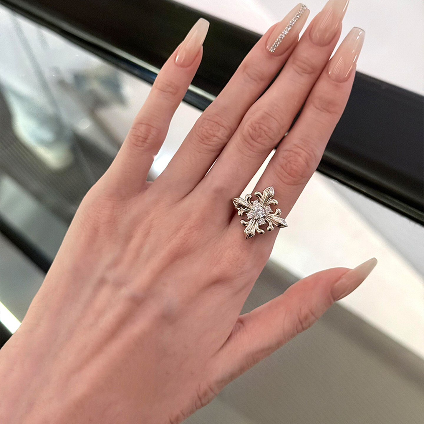 中古银色鸢尾花戒指女轻奢高级感食指戒小众设计指环2025新款爆款,饰品/流行首饰/时尚饰品新,戒指/指环,淘宝优惠券,粉丝福利购,淘宝优惠卷