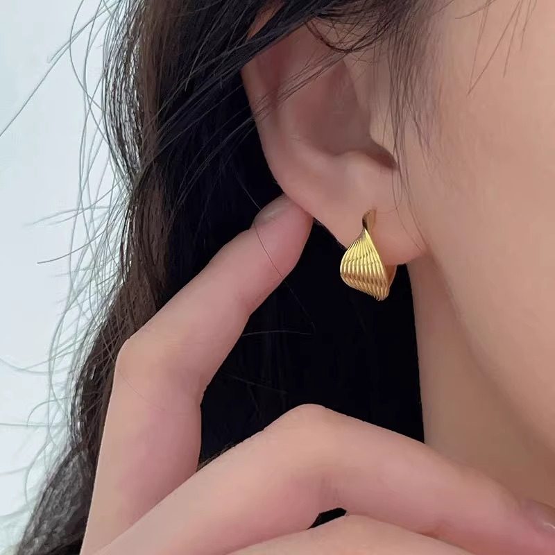 小众独特设计感几何扭转纹理耳环2025新款爆款高级感轻奢气质耳扣,饰品/流行首饰/时尚饰品新,耳钉,淘宝优惠券,粉丝福利购,淘宝优惠卷