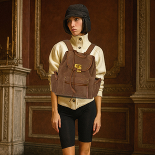 FROM ARACHNID小众设计师中号麂皮锁头可调节肩带双肩包