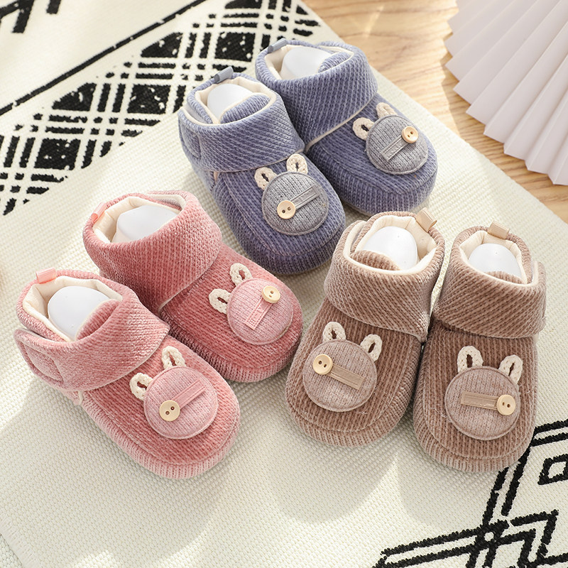 宝宝春秋步前鞋透气防滑软底鞋