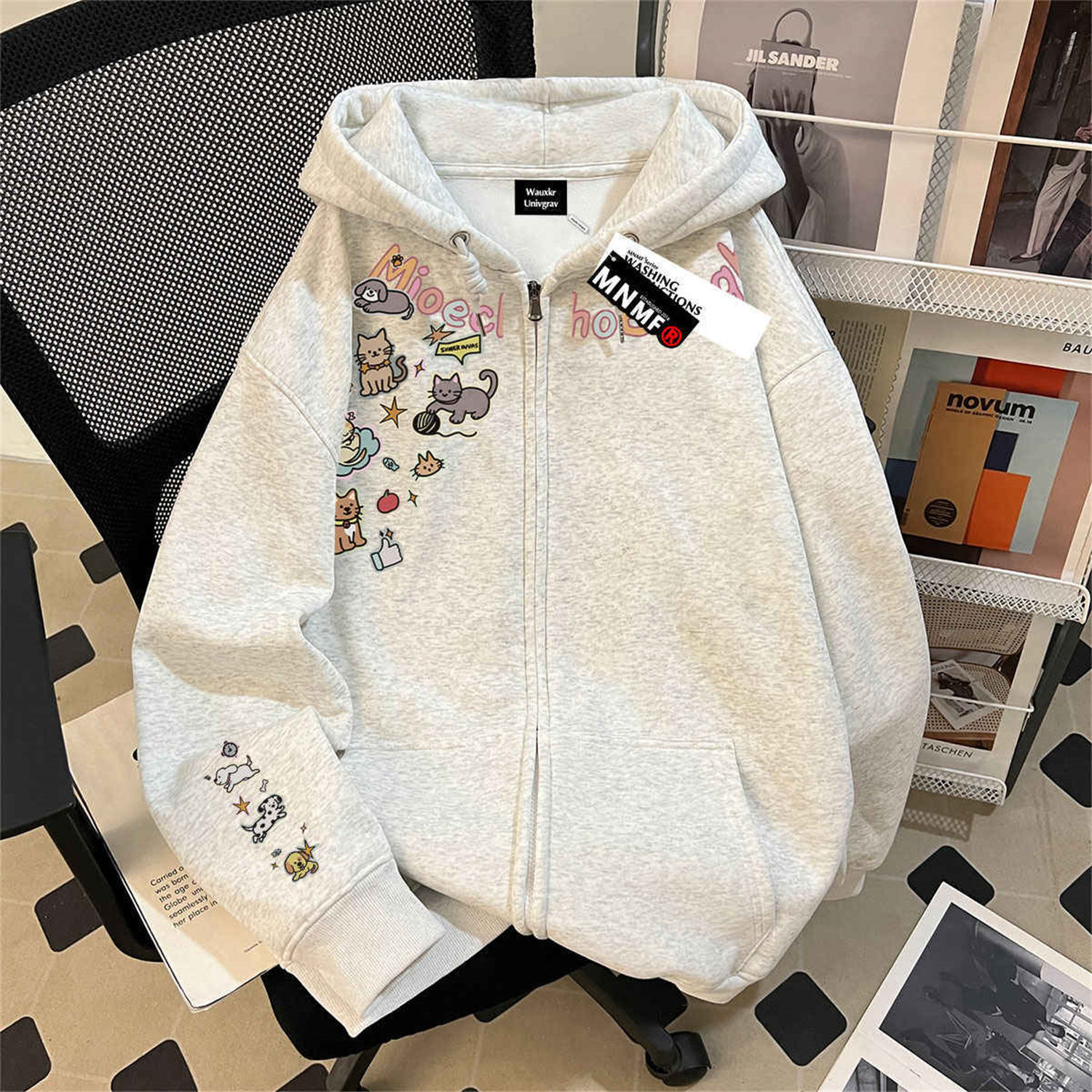 男女童时髦秋冬季小狗猫卡通印花拉链连帽卫衣中大童休闲百搭外套