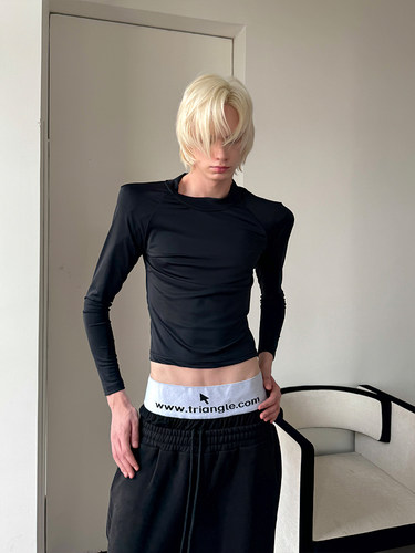 [DRKK]TRIANGLE PROJECT 23AW 超大垫肩廓形紧身弹力长袖打底男女
