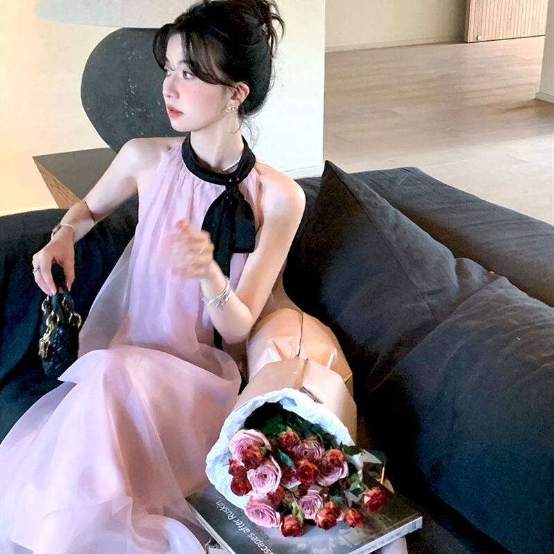 粉黑撞色系带挂脖连衣裙女蝴蝶结图片