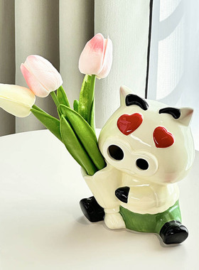 萌趣爱心猪花瓶陶瓷摆件