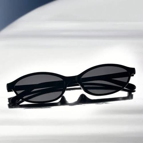 1pcs Minimalist black-rim oval sunglasses, sun protection, f