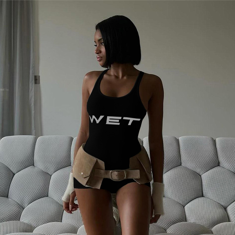 Sport backback tight-joined shorts      运动露背紧身连身短裤