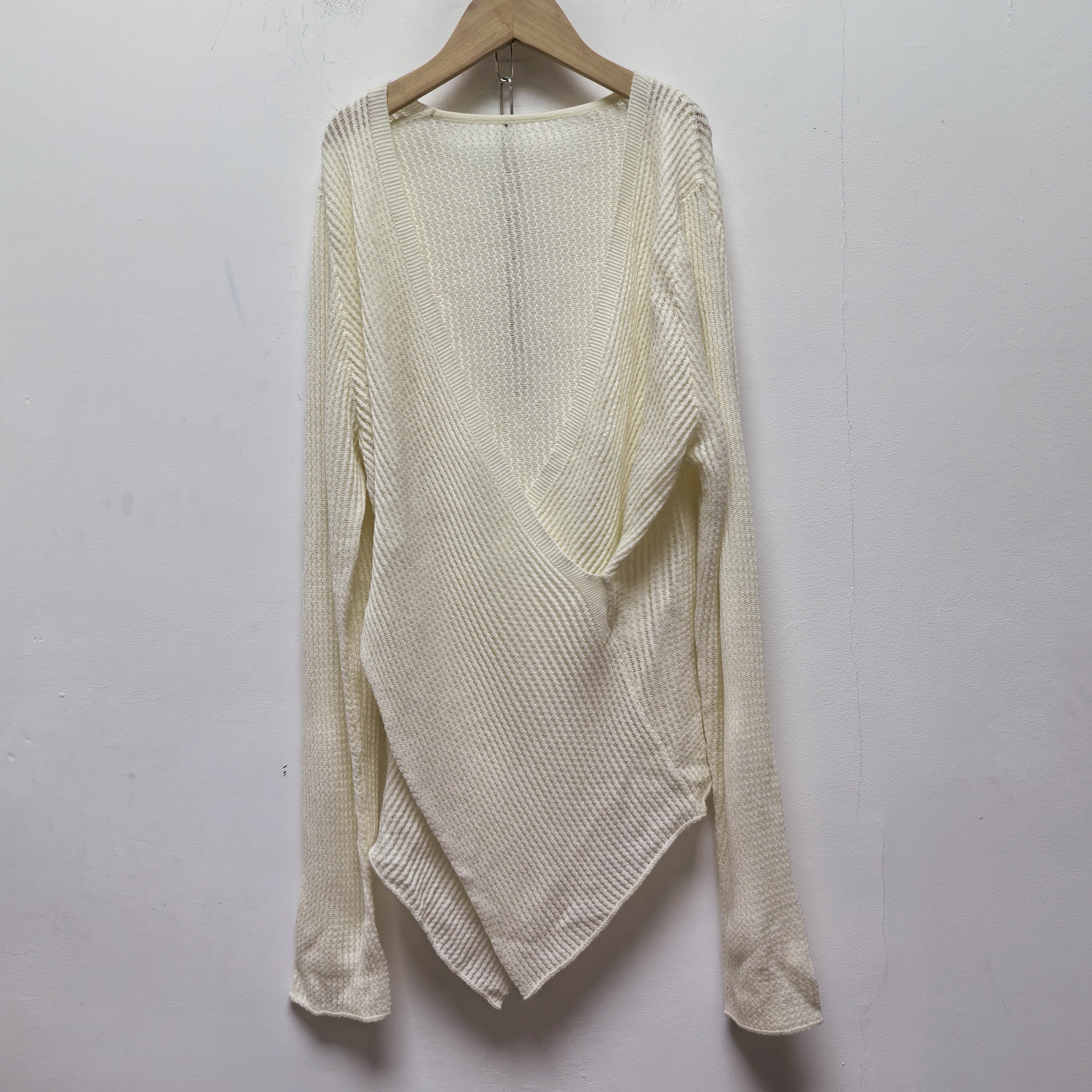 春秋新款去标时尚百搭V领长袖针织衫女宽松显瘦毛衣打底上衣P144