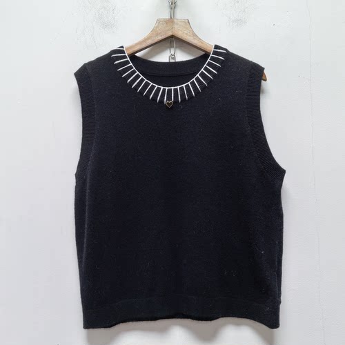 去标撤柜百搭学院风圆领含羊融针织衫春时尚外搭叠穿马甲毛衣I718