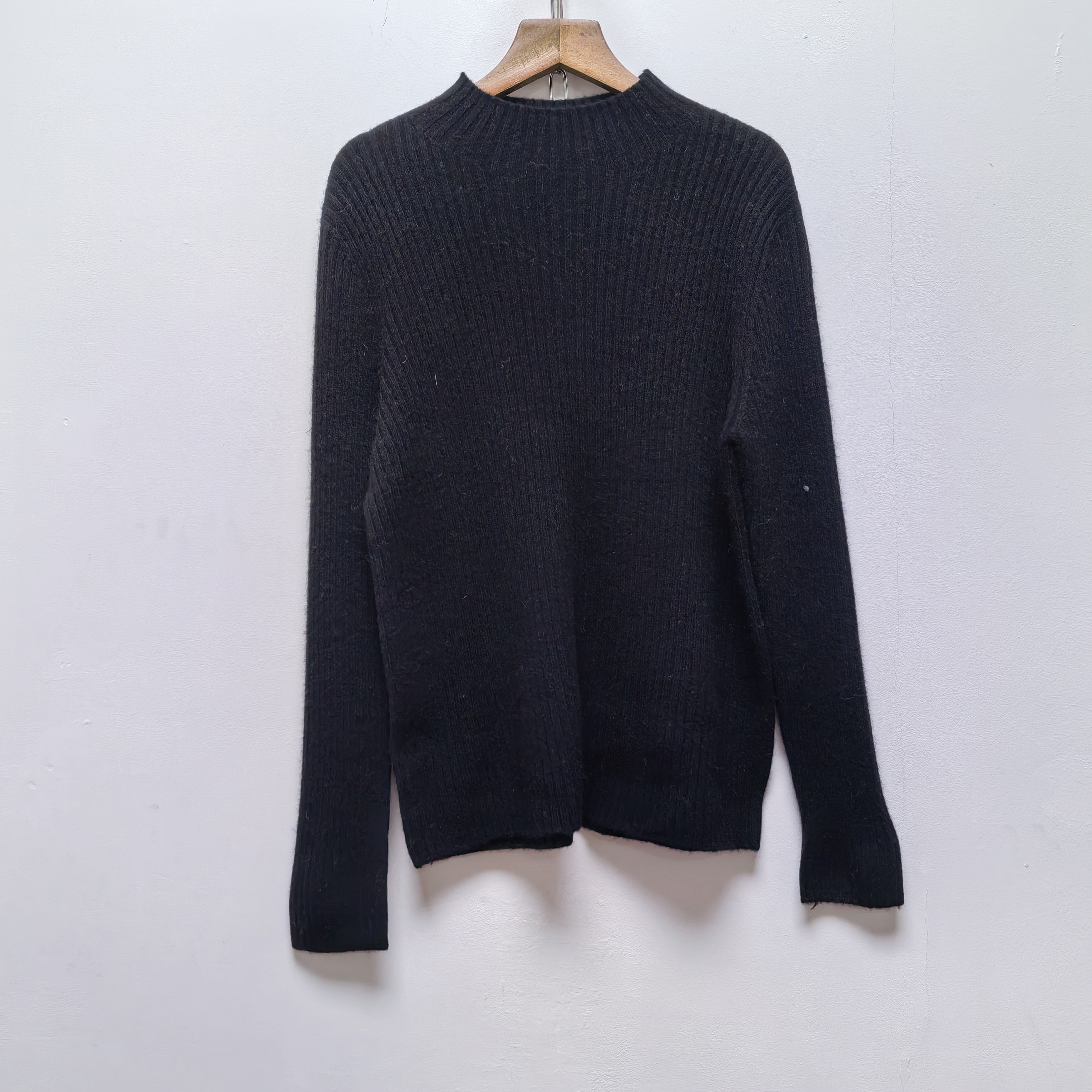 2025秋冬黑色半高领套头针织衫长袖休闲百搭软糯打底毛衣女M484