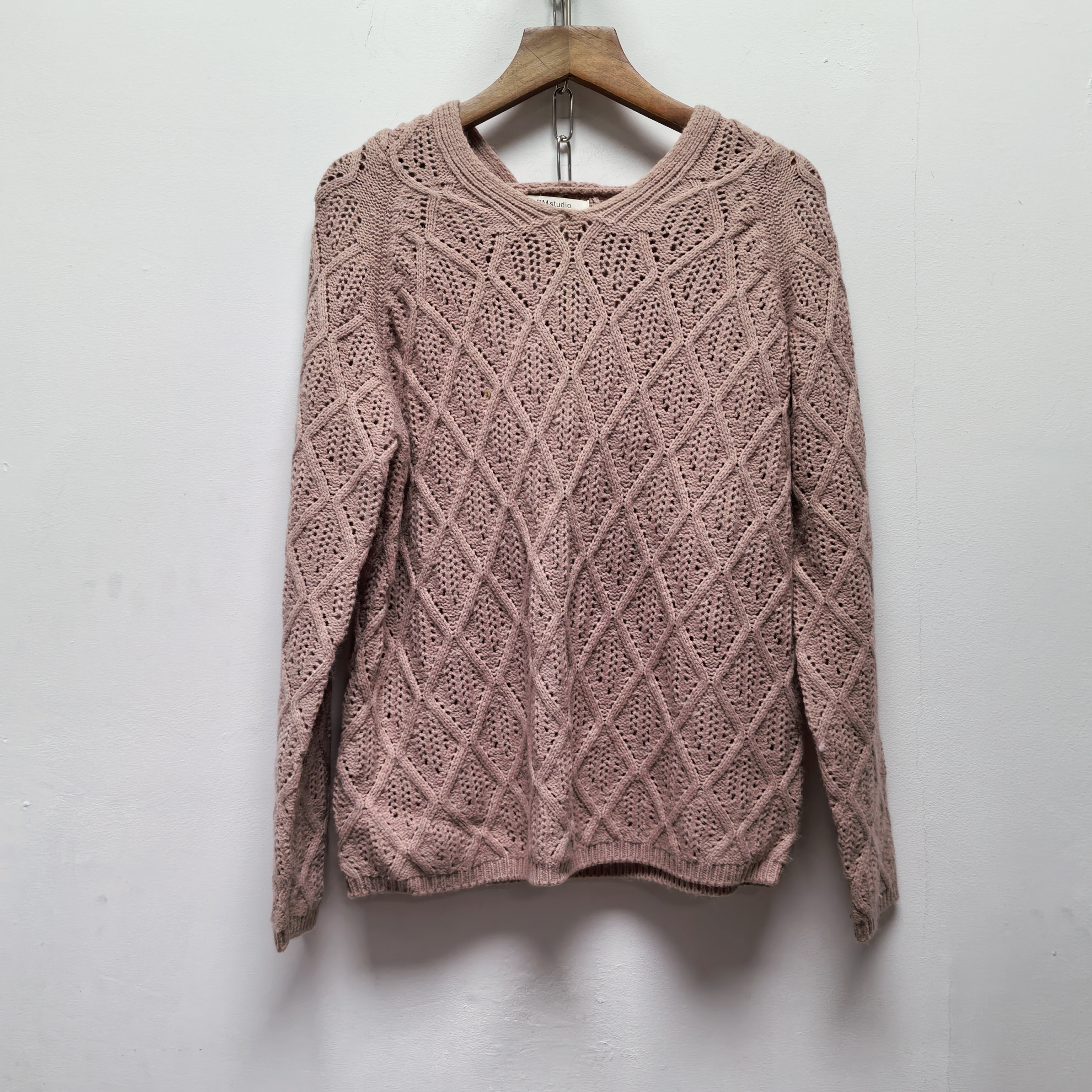 2025秋冬新款女装粉色显白显瘦套头针织衫女宽松圆领打底衫M761