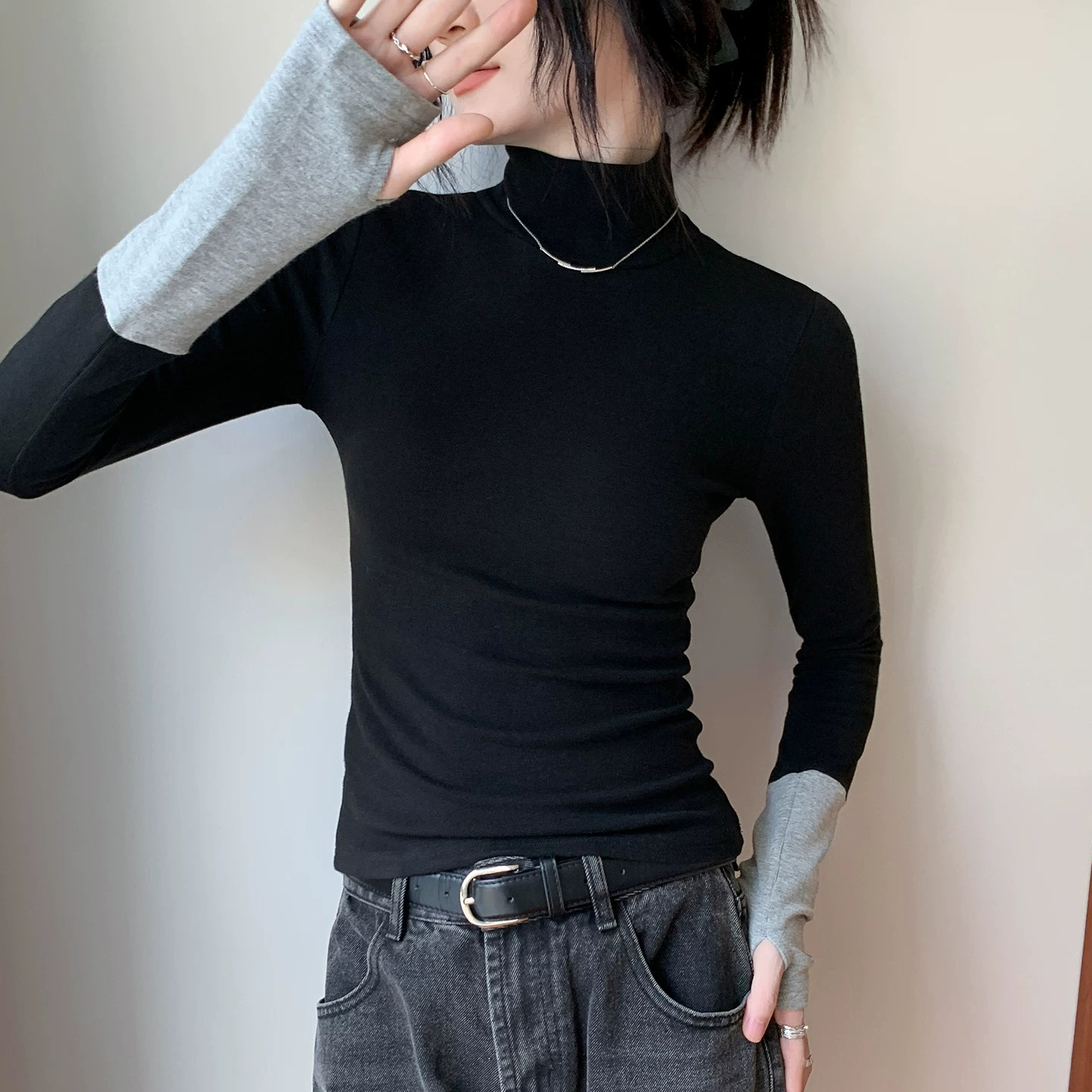 高领拼色指套长袖T恤女2026秋季新款修身流行爆款上衣内搭打底衫