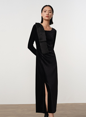 Dekashell/迪卡轩2025冬季新款黑色连衣裙优雅复古丝绒面料前开叉