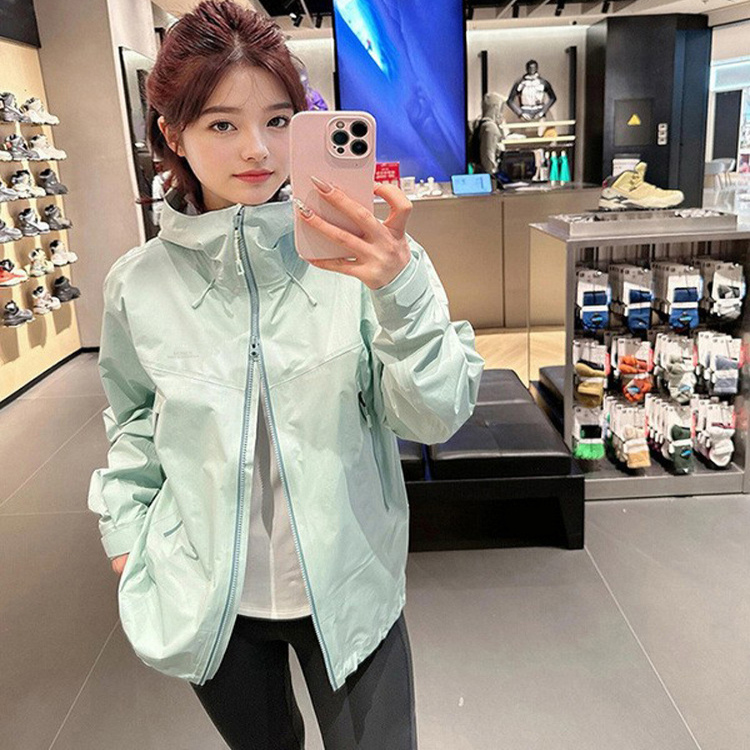LDAB绿色冲锋衣外套女2025春夏季新款户外运动徒步三合一登山服