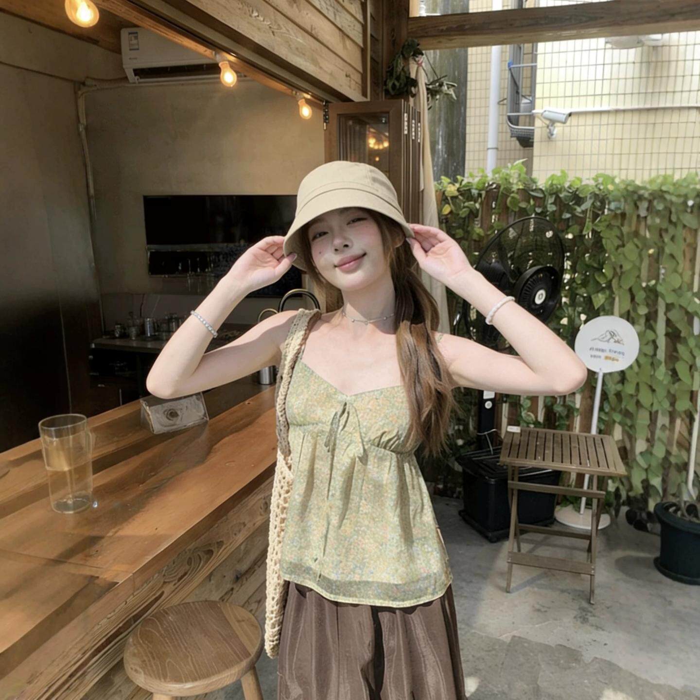 实拍绿色系带碎花吊带背心女夏季