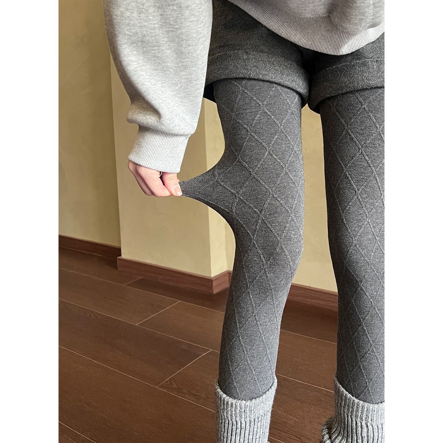 灰色大菱形格裤袜女2025新款爆款秋冬复古连脚打底裤防勾丝不掉档