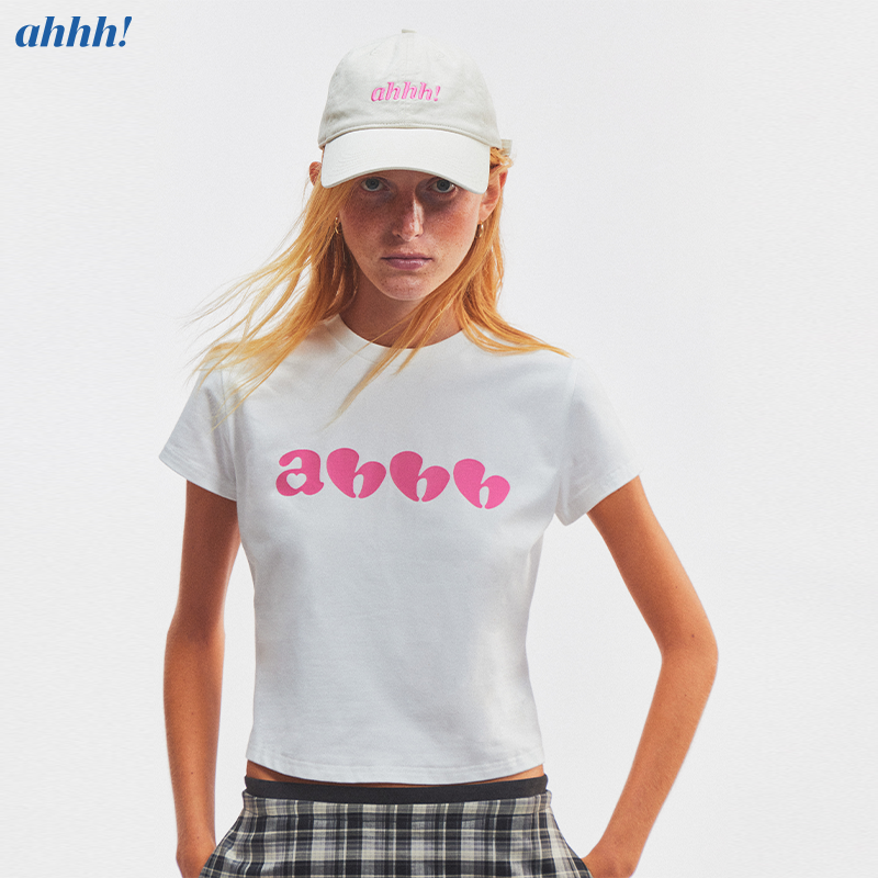 Ahhh 美式百搭简约设计感纯棉爱心logo印花正肩修身显瘦短款T恤女