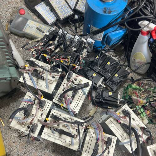 三协伺服系统一套 拆机件 型号：驱动器Nidec DA224