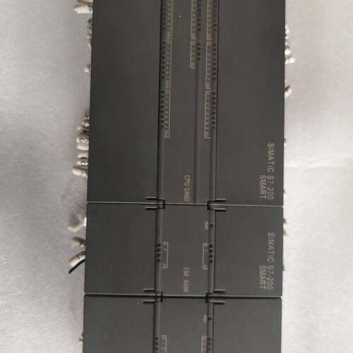 S7-200 SMART PLC一套。功能完好实物拍摄