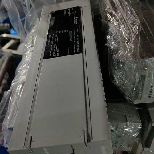 出售几乎的PLC FX5U-80MT/ES FX5-