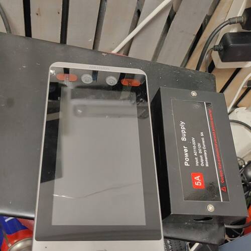 威视智能身份识别终端k1t6qt-f71am 屏幕下面裂