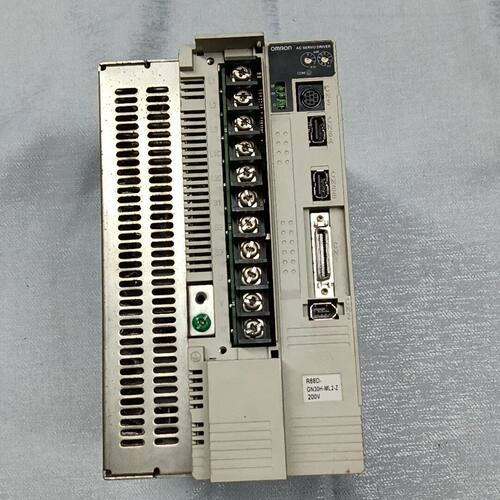 驱动器R88D-GN30H-ML2-Z 成色如图 拆机