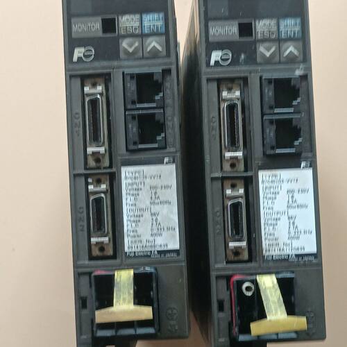 伺服RYC401D3-VVT2  400W