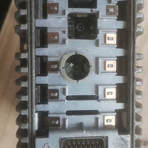 变频器6SN2157-0AA01-0BA1  原件充新 成色