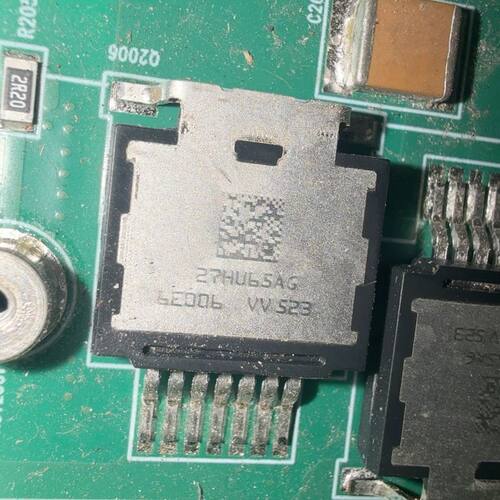 拆机原字型英飞凌 27HU65AG 车规级电源管理芯片 BT