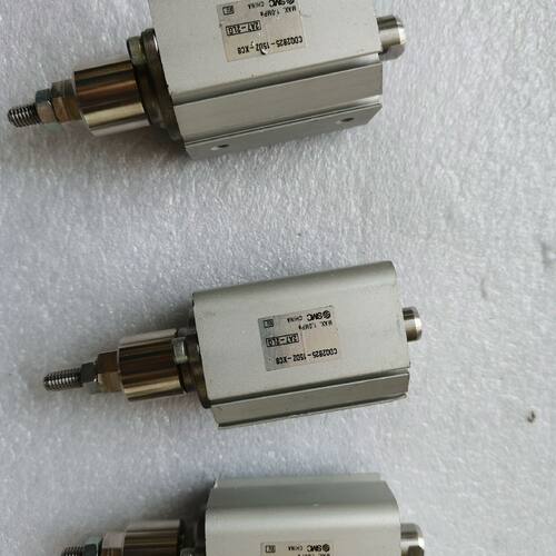 CDQ2B25-15DZ-XC8 气缸 品牌: 原