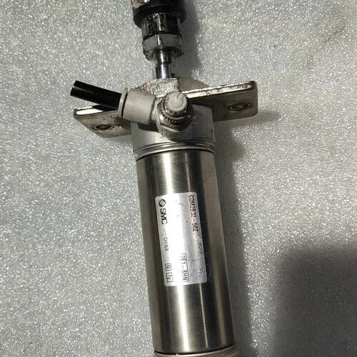拆机气缸CDM2B32-50Z 成色一般化