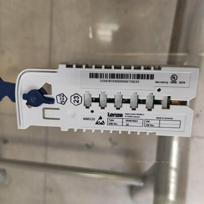 E94AYM22伦茨9400 存储模块 LENZE 2M存储