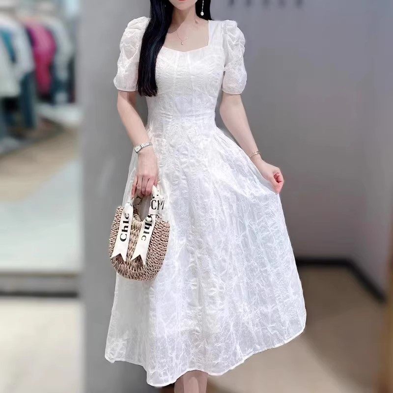 艾诺丝2023夏新品黑色方领收腰显瘦短袖暗纹褶皱连衣裙女30529018