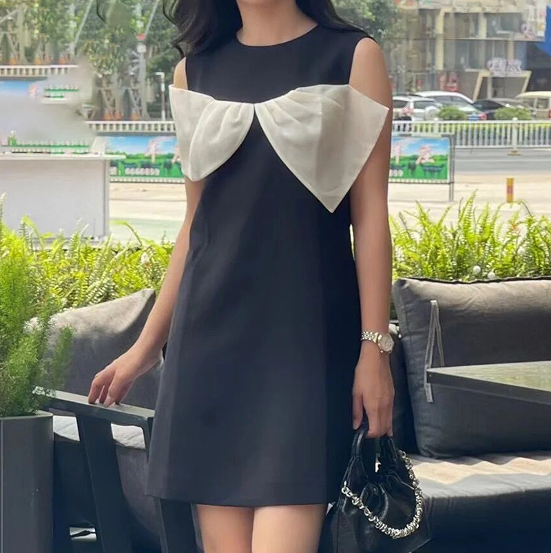艾诺丝专柜正品2024夏减龄赫本风背心式无袖蝴蝶结连衣裙40429017