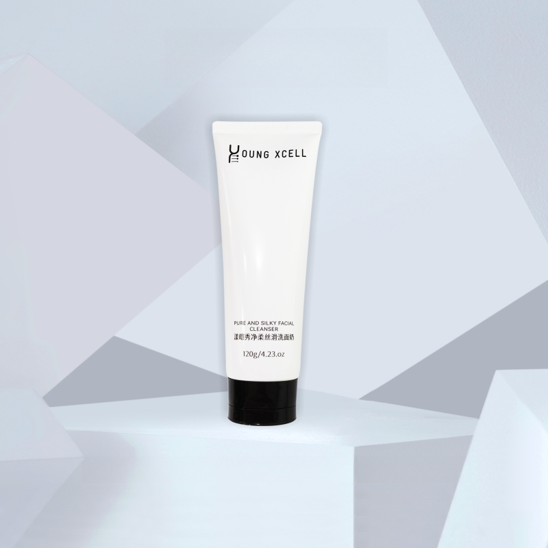 YOUNG XCELL漾皑秀【有泡】净柔丝滑洗面奶120g 清洁泡沫绵密男女