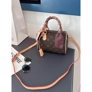 优草坊正品老花女包新款时尚百搭单肩斜挎网红迷你波斯顿包高级感