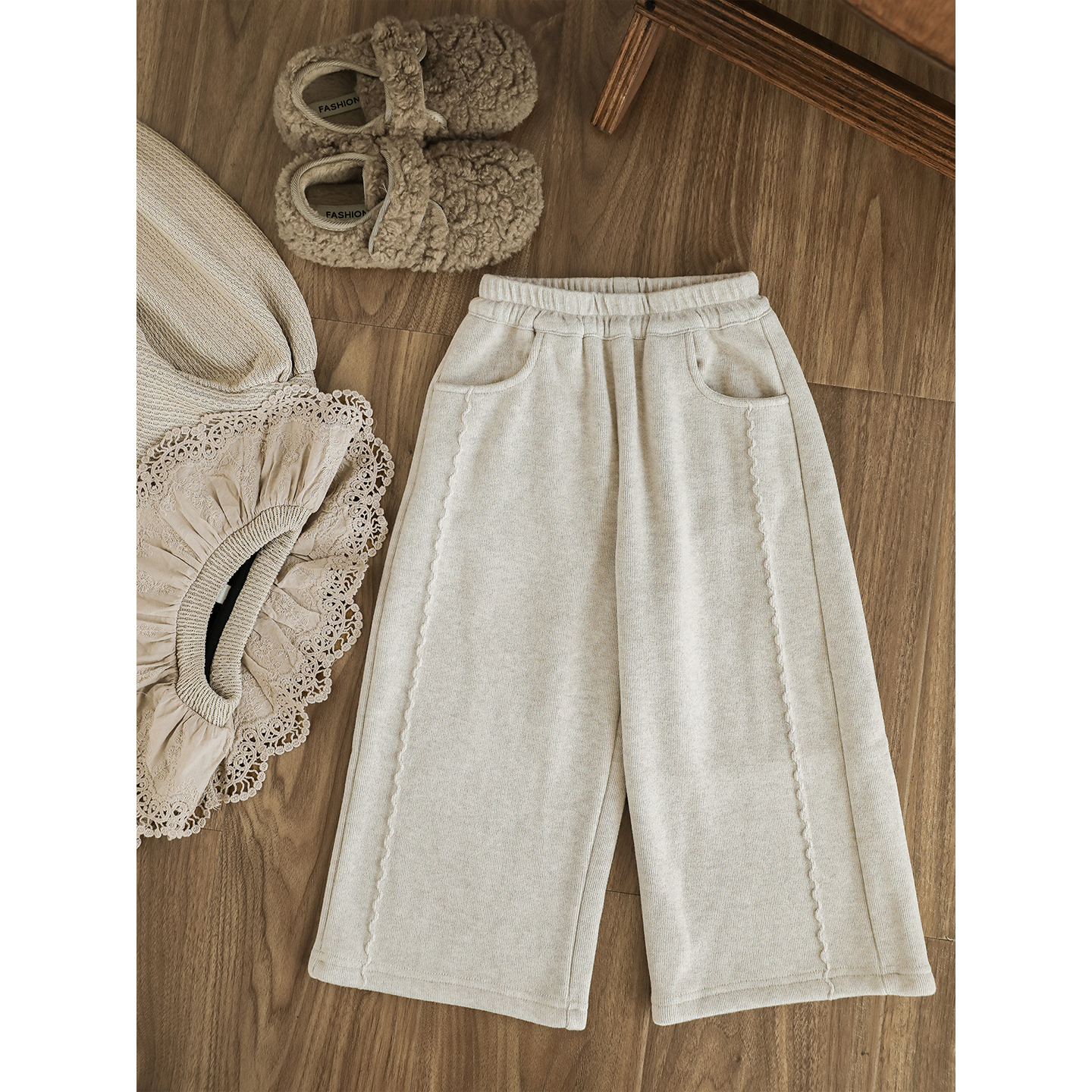 幼悠童装女童阔腿裤2025冬季新款加绒保暖直筒耐磨儿童纯色长裤潮