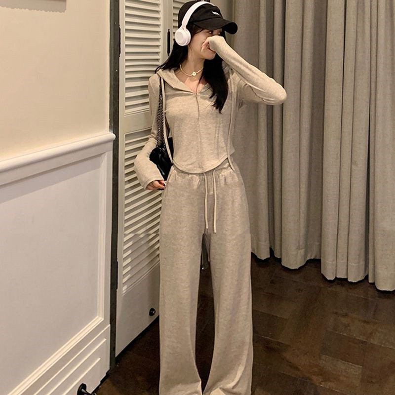 春秋女连帽显瘦运动两件套