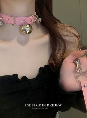 choker项链皮革众颈链配饰项圈设计高级2023感小独特女铃铛新款