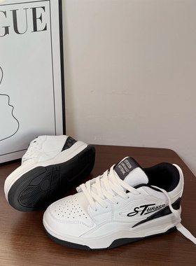 2025冬新款原创厚底白黑色板鞋女ins国潮小众百搭运动休闲小白鞋