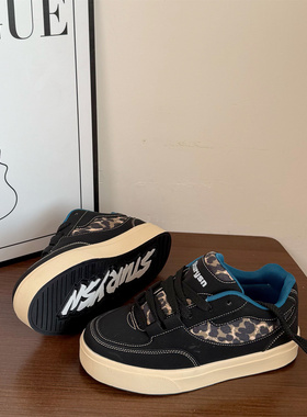 美式复古豹纹港风情侣女鞋ins百搭板鞋女2025冬季新款学生面包鞋