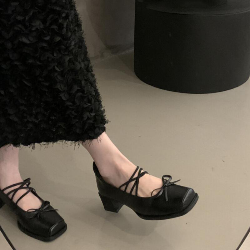 玛丽珍法式粗跟浅口百搭单鞋新款