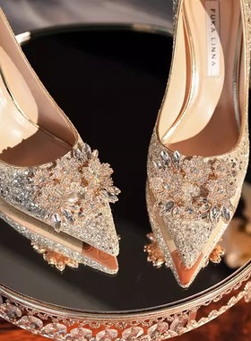 2025年新款婚鞋新娘鞋秀禾婚纱两穿不累脚水晶香槟色法式高跟鞋女