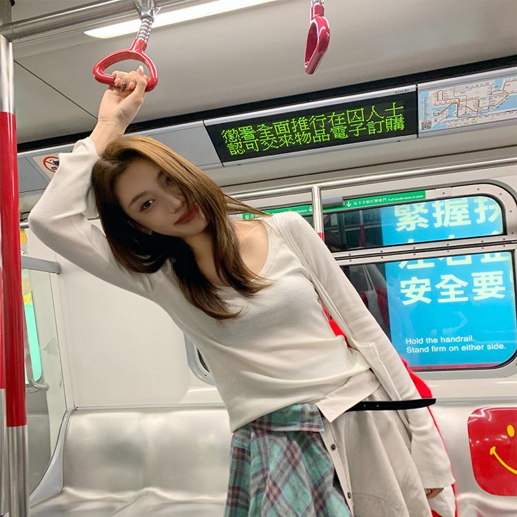 44AaSi 打底Buff 韩系U领长袖针织T恤女宽松百搭可盐可甜打底