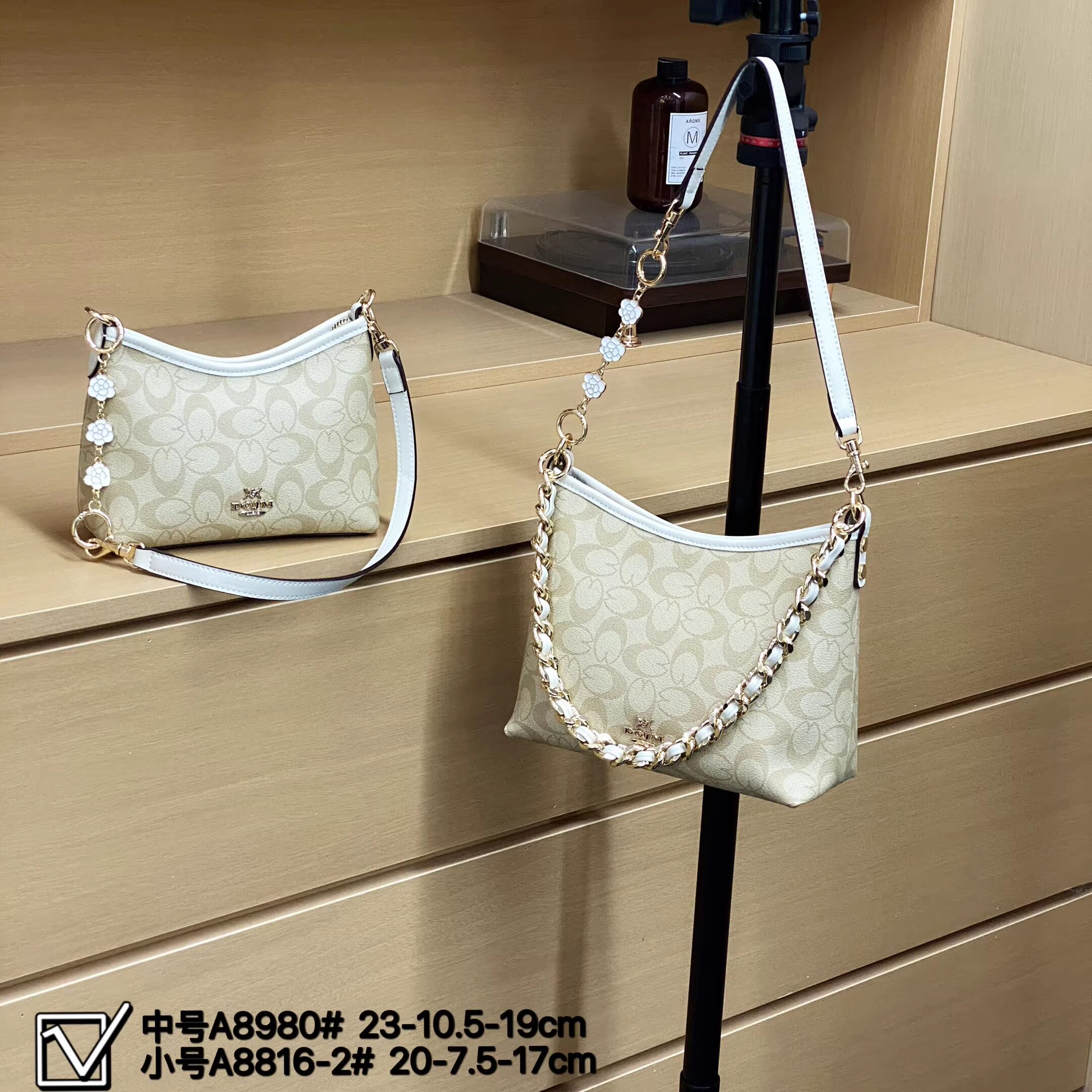 优草坊正品女包流浪包女包2026新款开口笑腋下包时尚链条包高级感