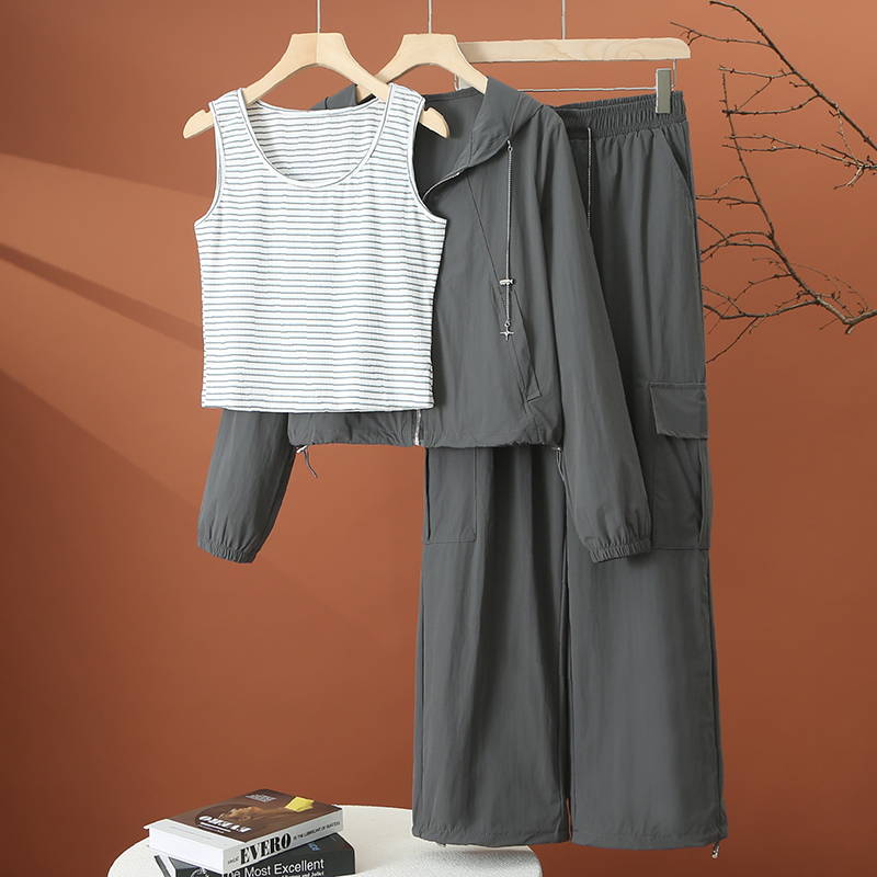 时尚工装套装女秋季2025新款减龄穿搭一整套洋气休闲阔腿裤三件套