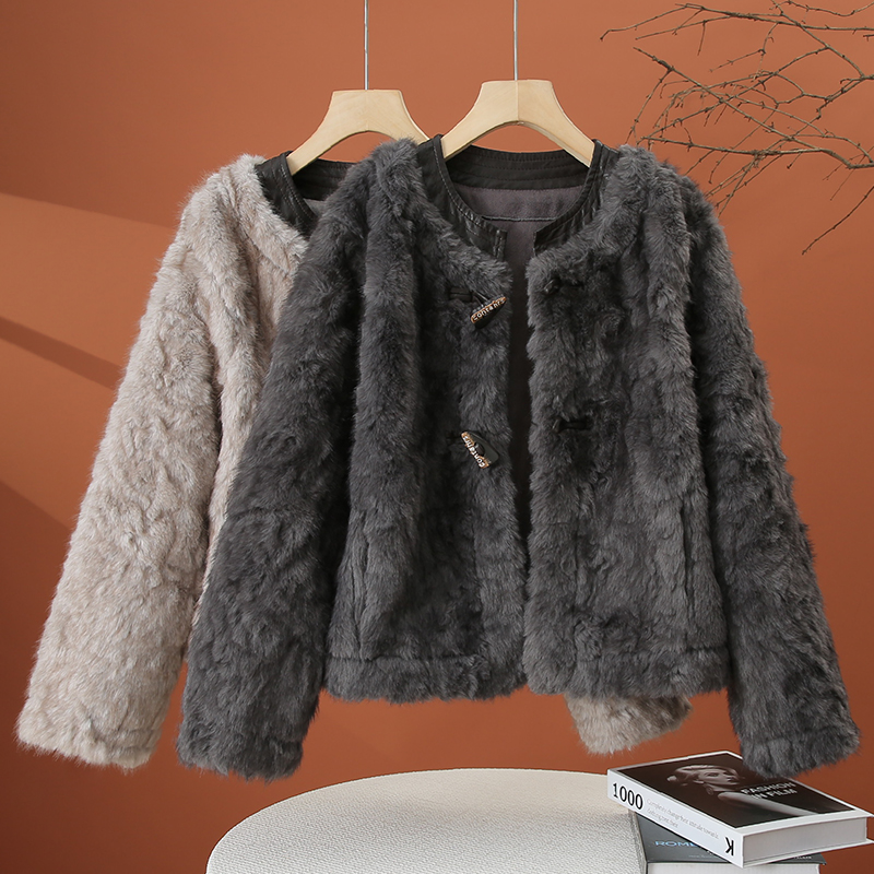 小个子皮毛一体外套女秋冬
