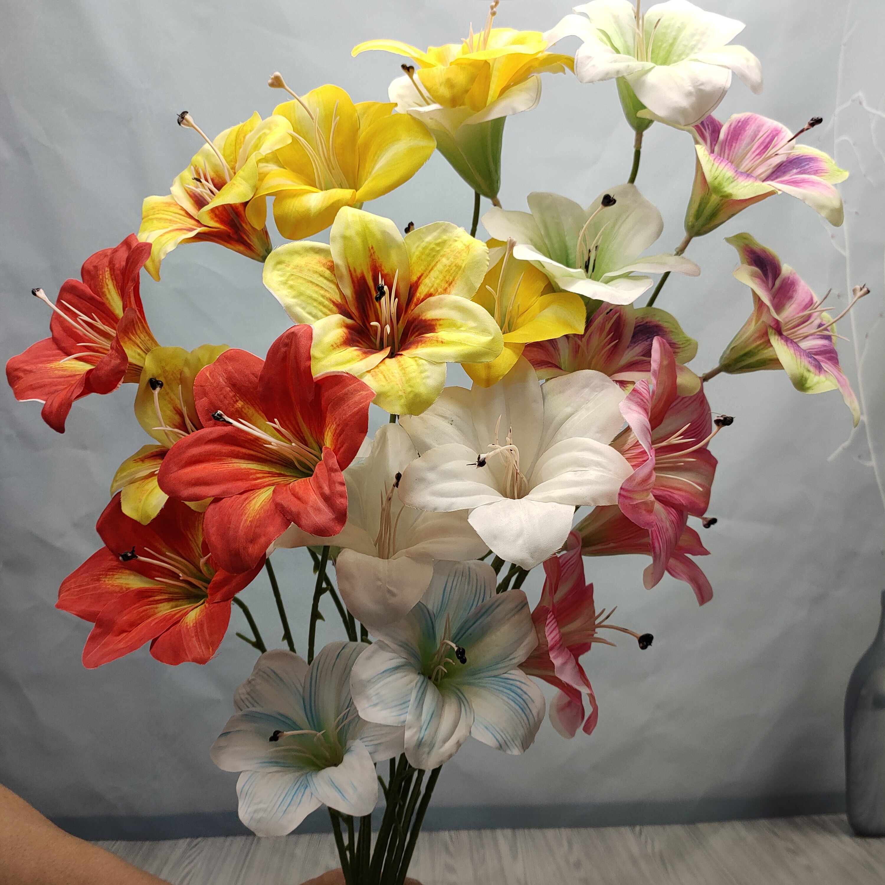 三头萱草百合婚庆仿真花批发