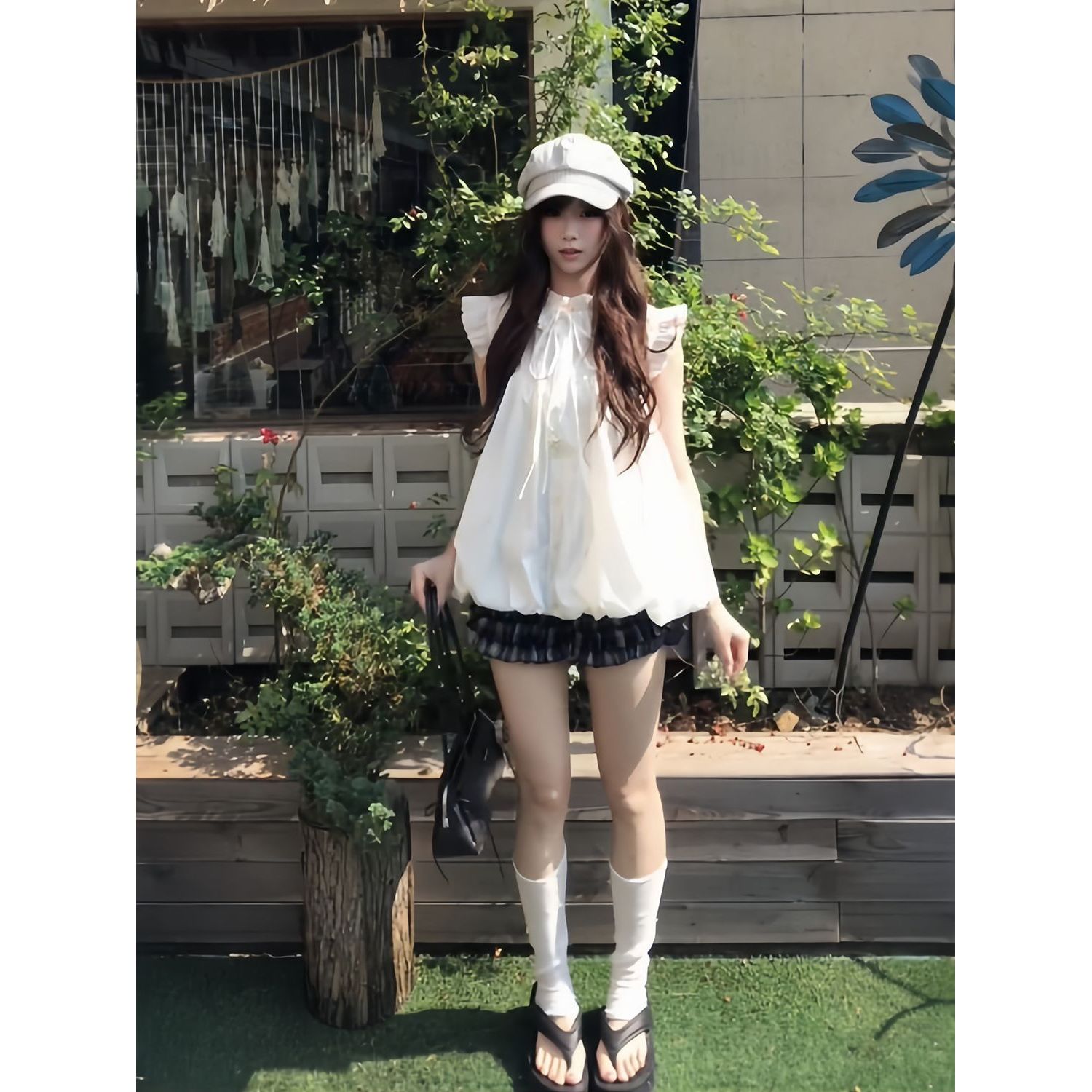 纯白盛夏 韩系甜美设计气质miu系背心小飞袖上衣+蛋糕裙裤两件套