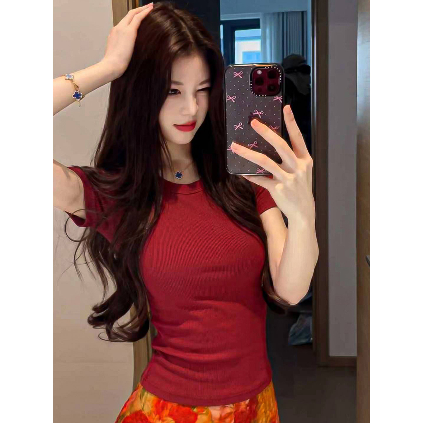 红色辣妹风短袖t恤女正肩
